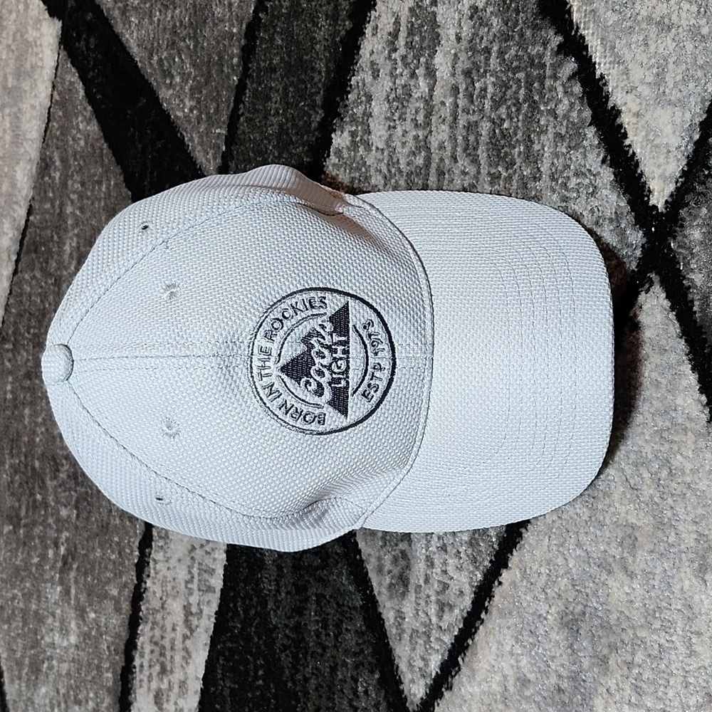 COORS LIGHT BEER EMBROIDERED LIGHT GRAY BORN IN THE ROCKIES 1978 FITTED CAP HAT